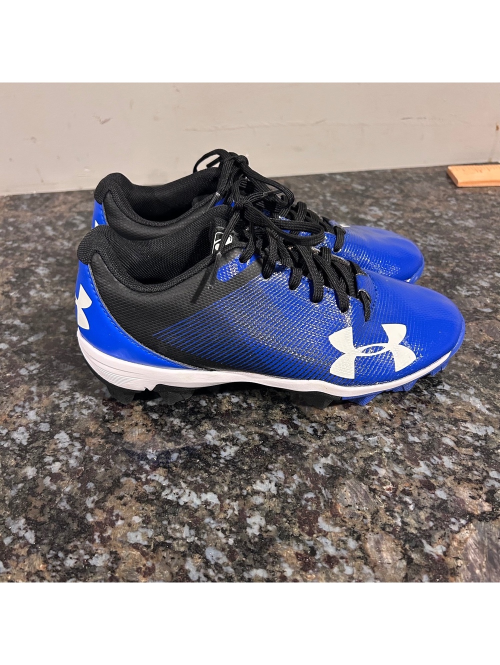 Under Armour Leadoff Low RM Baseball Cleats Blue Youth Sz 2 EUC